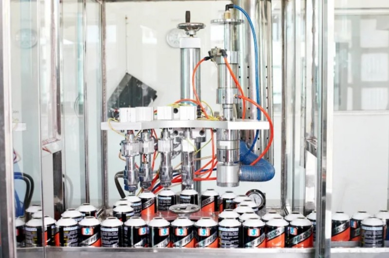 Уилсън е дълбоко ангажиран в индустрията на аерозолите за красота