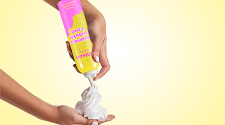 Споделяне на пратки с пяна за душ